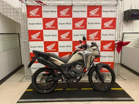 HONDA XRE 300 Sahara ADVENTURE, Foto 1