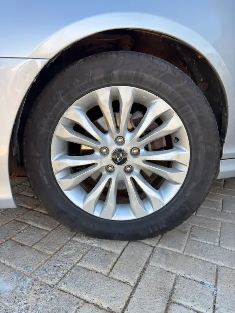 HYUNDAI Azera 3.3 V6 24V GLS AUTOM�TICO, Foto 3