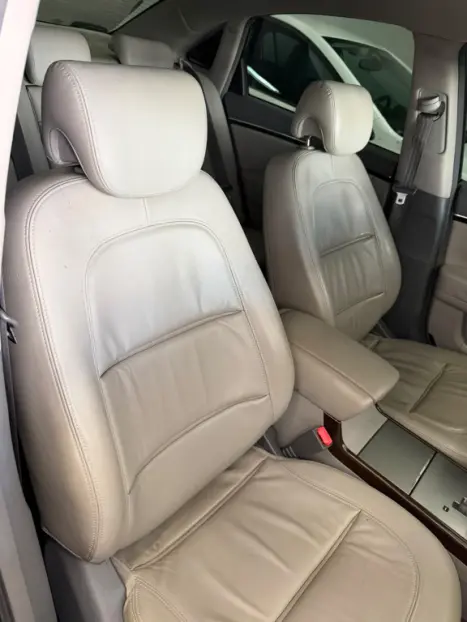 HYUNDAI Azera 3.3 V6 24V GLS AUTOMÁTICO, Foto 10