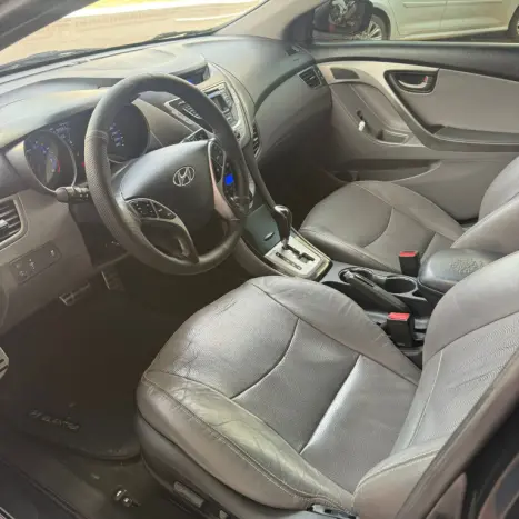 HYUNDAI Elantra 1.8 16V 4P GLS AUTOM�TICO, Foto 9