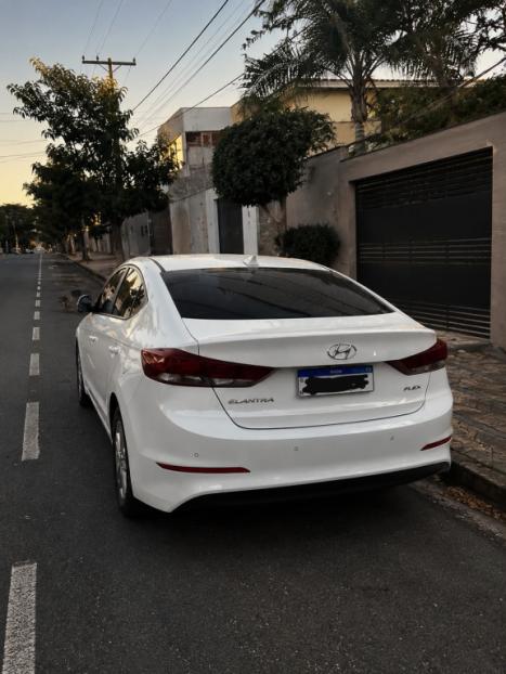 HYUNDAI Elantra 2.0 16V 4P FLEX AUTOM�TICO, Foto 2