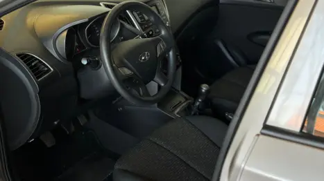 HYUNDAI HB 20 Hatch 1.0 12V 4P FLEX UNIQUE, Foto 14