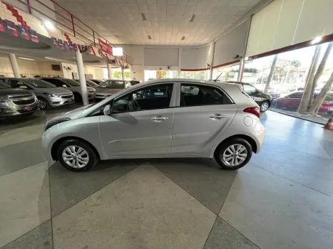 HYUNDAI HB 20 Hatch 1.0 12V 4P FLEX UNIQUE, Foto 8 HYUNDAI HB 20 Hatch 1.0 12V 4P FLEX UNIQUE, Foto 8