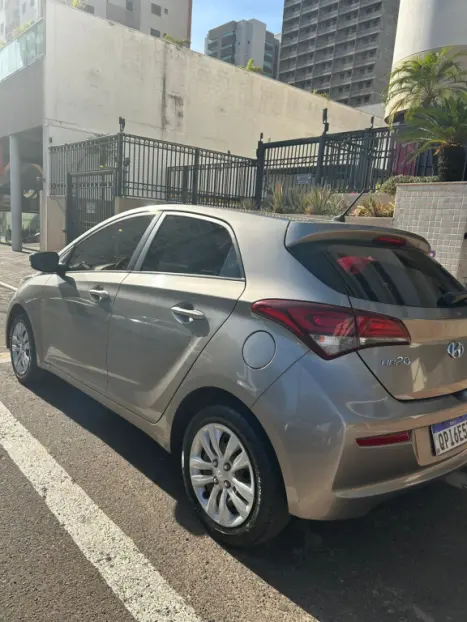 HYUNDAI HB 20 Hatch 1.6 16V 4P FLEX COMFORT PLUS AUTOMTICO, Foto 13