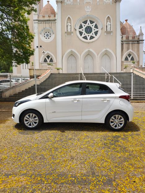 HYUNDAI HB 20 Hatch 1.6 16V 4P FLEX COMFORT PLUS AUTOMTICO, Foto 3