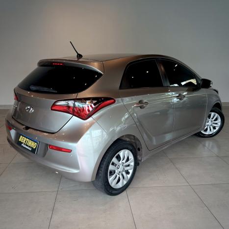 HYUNDAI HB 20 Hatch , Foto 6