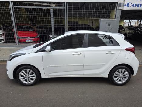 HYUNDAI HB 20 Hatch 1.6 16V 4P FLEX COMFORT PLUS AUTOM�TICO, Foto 2