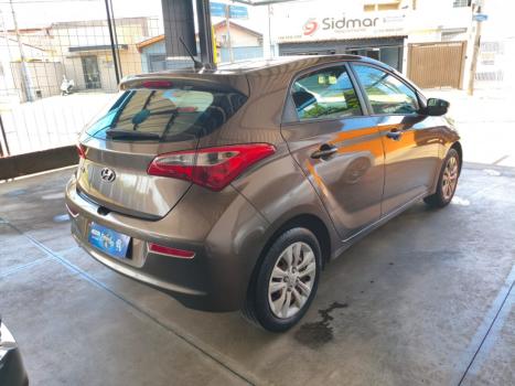 HYUNDAI HB 20 Hatch 1.6 16V 4P FLEX COMFORT PLUS AUTOM�TICO, Foto 6