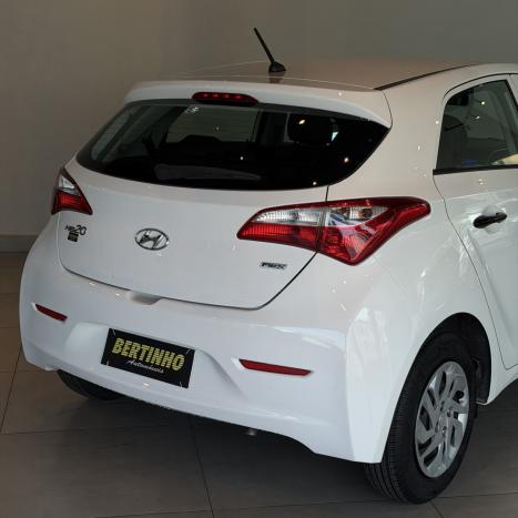 HYUNDAI HB 20 Hatch , Foto 4