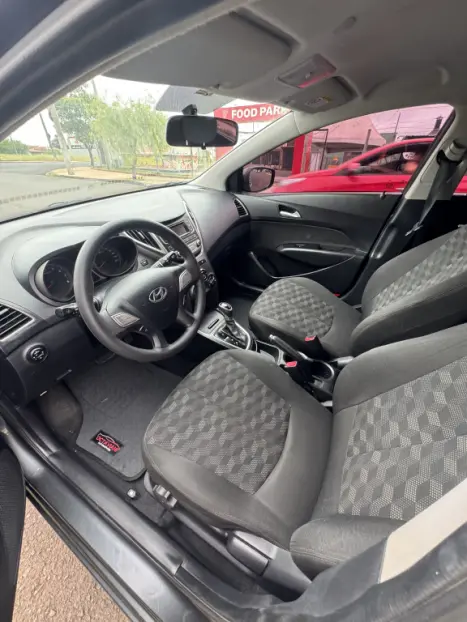HYUNDAI HB 20 Hatch 1.6 16V 4P FLEX COMFORT PLUS AUTOM�TICO, Foto 2