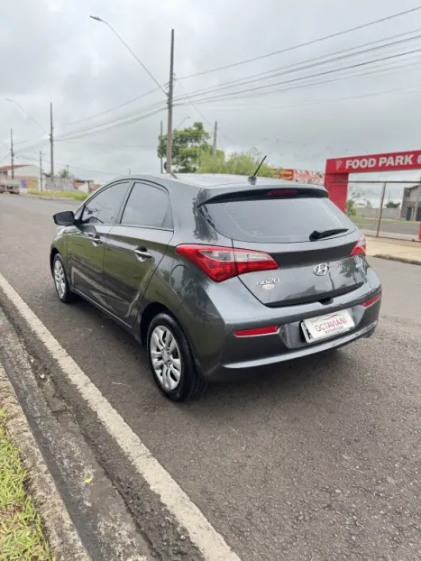 HYUNDAI HB 20 Hatch 1.6 16V 4P FLEX COMFORT PLUS AUTOM�TICO, Foto 9
