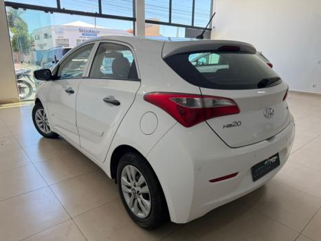 HYUNDAI HB 20 Hatch 1.0 12V 4P FLEX UNIQUE, Foto 4