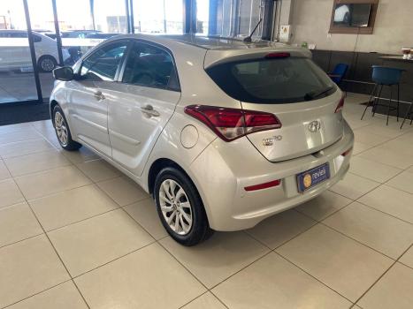 HYUNDAI HB 20 Hatch 1.6 16V 4P FLEX COMFORT PLUS AUTOM�TICO, Foto 4