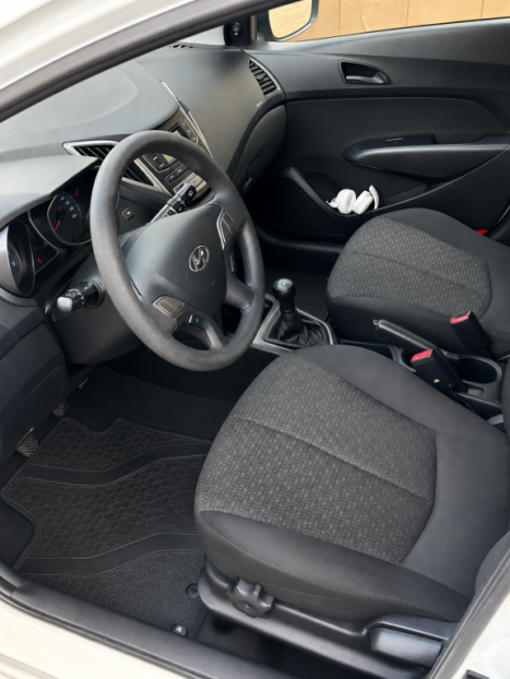 HYUNDAI HB 20 Hatch 1.0 12V 4P FLEX COMFORT, Foto 6