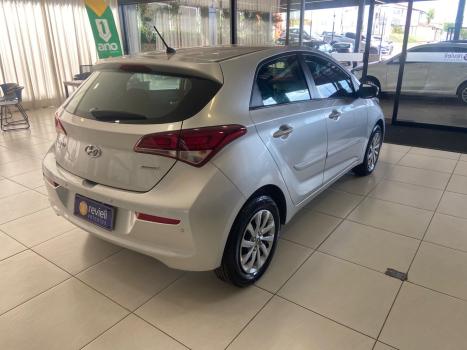 HYUNDAI HB 20 Hatch 1.6 16V 4P FLEX COMFORT PLUS AUTOM�TICO, Foto 5