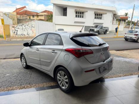 HYUNDAI HB 20 Hatch 1.6 16V 4P FLEX COMFORT PLUS AUTOM�TICO, Foto 6