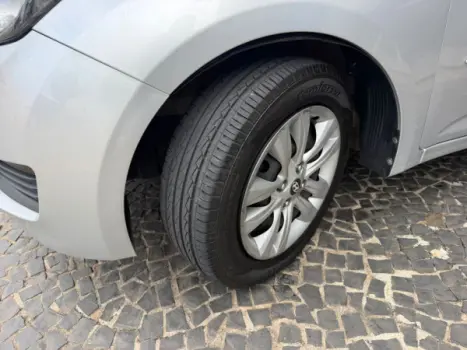 HYUNDAI HB 20 Hatch 1.6 16V 4P FLEX COMFORT PLUS AUTOM�TICO, Foto 14
