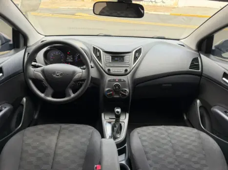 HYUNDAI HB 20 Hatch 1.6 16V 4P FLEX COMFORT PLUS AUTOM�TICO, Foto 15