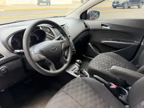 HYUNDAI HB 20 Hatch 1.6 16V 4P FLEX COMFORT PLUS AUTOM�TICO, Foto 18