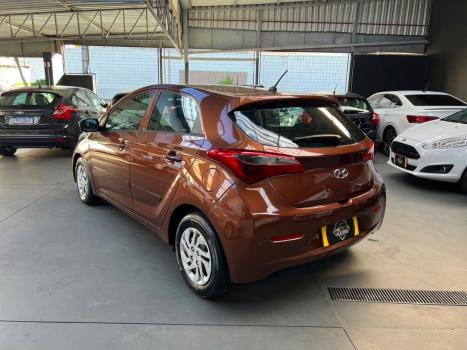 HYUNDAI HB 20 Hatch 1.6 16V 4P FLEX COMFORT PLUS, Foto 8