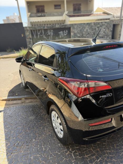 HYUNDAI HB 20 Hatch 1.0 12V 4P FLEX UNIQUE, Foto 2