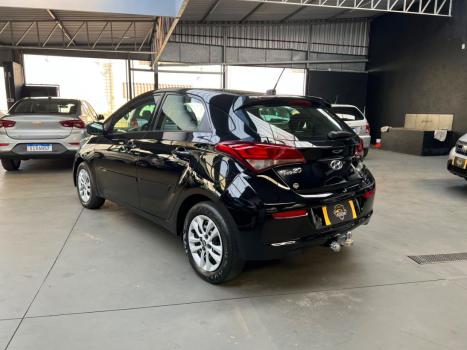 HYUNDAI HB 20 Hatch 1.6 16V 4P FLEX COMFORT PLUS AUTOM�TICO, Foto 10