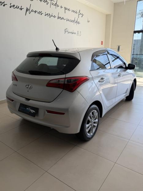 HYUNDAI HB 20 Hatch 1.0 12V 4P FLEX COMFORT, Foto 3