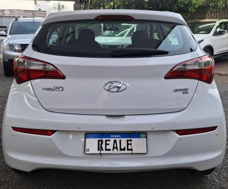 HYUNDAI HB 20 Hatch 1.6 16V 4P FLEX COMFORT PLUS AUTOM�TICO, Foto 16