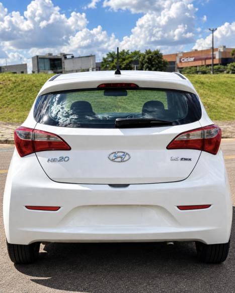HYUNDAI HB 20 Hatch 1.6 16V 4P FLEX COMFORT, Foto 2