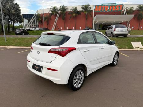 HYUNDAI HB 20 Hatch 1.6 16V 4P FLEX COMFORT PLUS, Foto 4