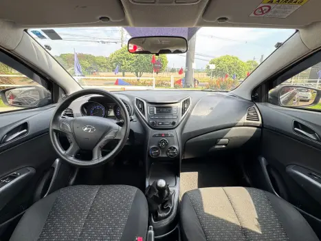 HYUNDAI HB 20 Hatch 1.0 12V 4P FLEX UNIQUE, Foto 9