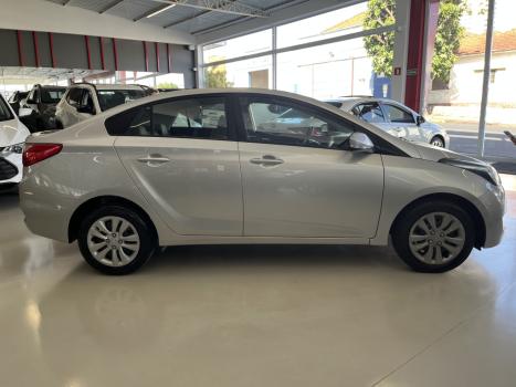 HYUNDAI HB 20 Sedan 1.6 16V 4P FLEX COMFORT PLUS AUTOMTICO, Foto 3