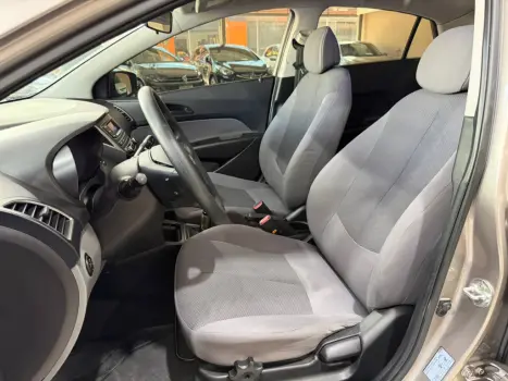 HYUNDAI HB 20 Sedan 1.0 12V 4P FLEX COMFORT PLUS, Foto 8