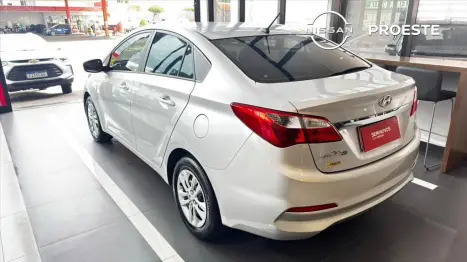 HYUNDAI HB 20 Sedan 1.6 16V 4P FLEX COMFORT STYLE, Foto 6