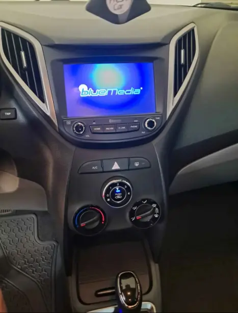 HYUNDAI HB 20 Sedan 1.6 16V 4P FLEX PREMIUM AUTOM�TICO, Foto 3
