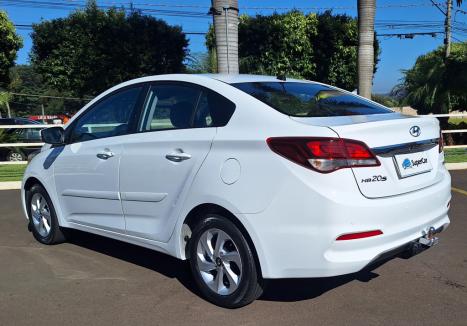 HYUNDAI HB 20 Sedan 1.6 16V 4P FLEX COMFORT PLUS AUTOM�TICO, Foto 4