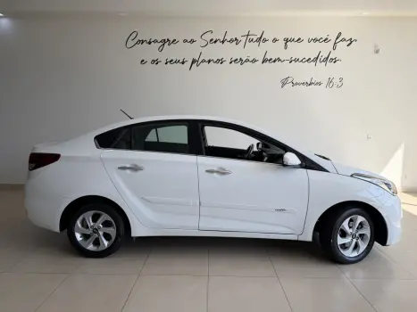 HYUNDAI HB 20 Sedan 1.6 16V 4P FLEX COMFORT AUTOM�TICO, Foto 2