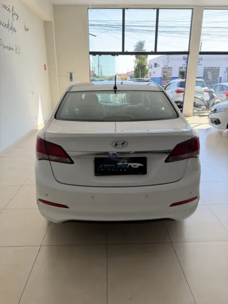 HYUNDAI HB 20 Sedan 1.6 16V 4P FLEX COMFORT AUTOM�TICO, Foto 4