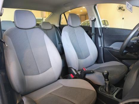 HYUNDAI HB 20 Sedan 1.0 12V 4P FLEX UNIQUE, Foto 8
