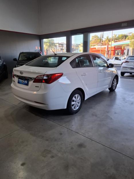 HYUNDAI HB 20 Sedan 1.0 12V 4P FLEX COMFORT STYLE, Foto 4