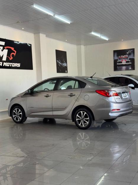 HYUNDAI HB 20 Sedan 1.6 16V 4P FLEX COMFORT PLUS, Foto 4