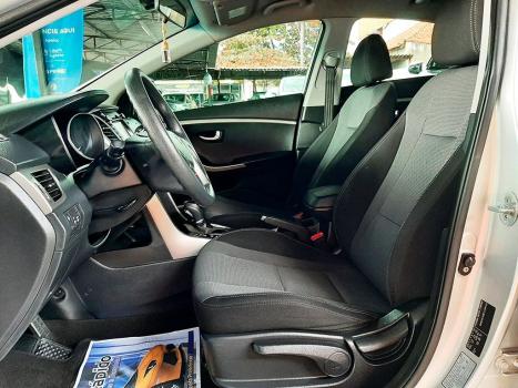 HYUNDAI I30 1.8 16V 4P, Foto 4