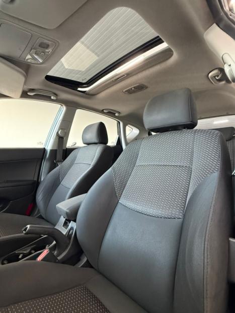 HYUNDAI I30 2.0 16V 4P AUTOM�TICO, Foto 13