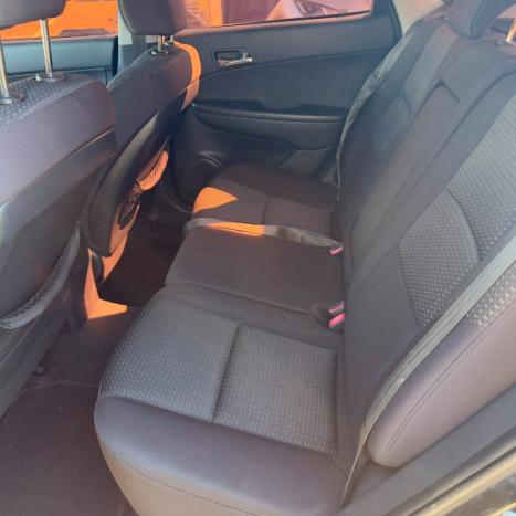 HYUNDAI I30 2.0 16V 4P, Foto 5