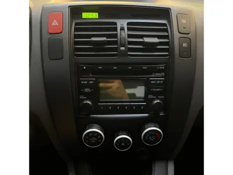 HYUNDAI Tucson 2.0 16V 4P GL, Foto 9