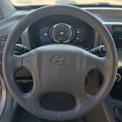 HYUNDAI Tucson 2.0 16V 4P GL, Foto 9