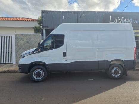 IVECO Daily 30-160 3.0 TURBO DIESEL  CHASSI CABINE SIMPLES, Foto 2