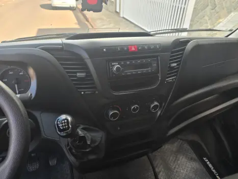 IVECO Daily 30-160 3.0 TURBO DIESEL  CHASSI CABINE SIMPLES, Foto 16
