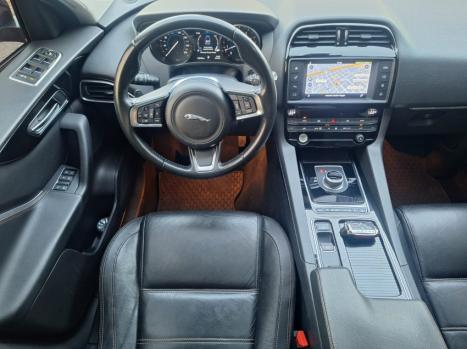 JAGUAR F-Pace 2.0 16V 4P AWD INGENIUM PRESTIGE TURBO AUTOM�TICO, Foto 2