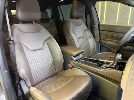 JEEP Commander 1.3 16V 4P FLEX T270 OVERLAND TURBO AUTOM�TICO AT6, Foto 16